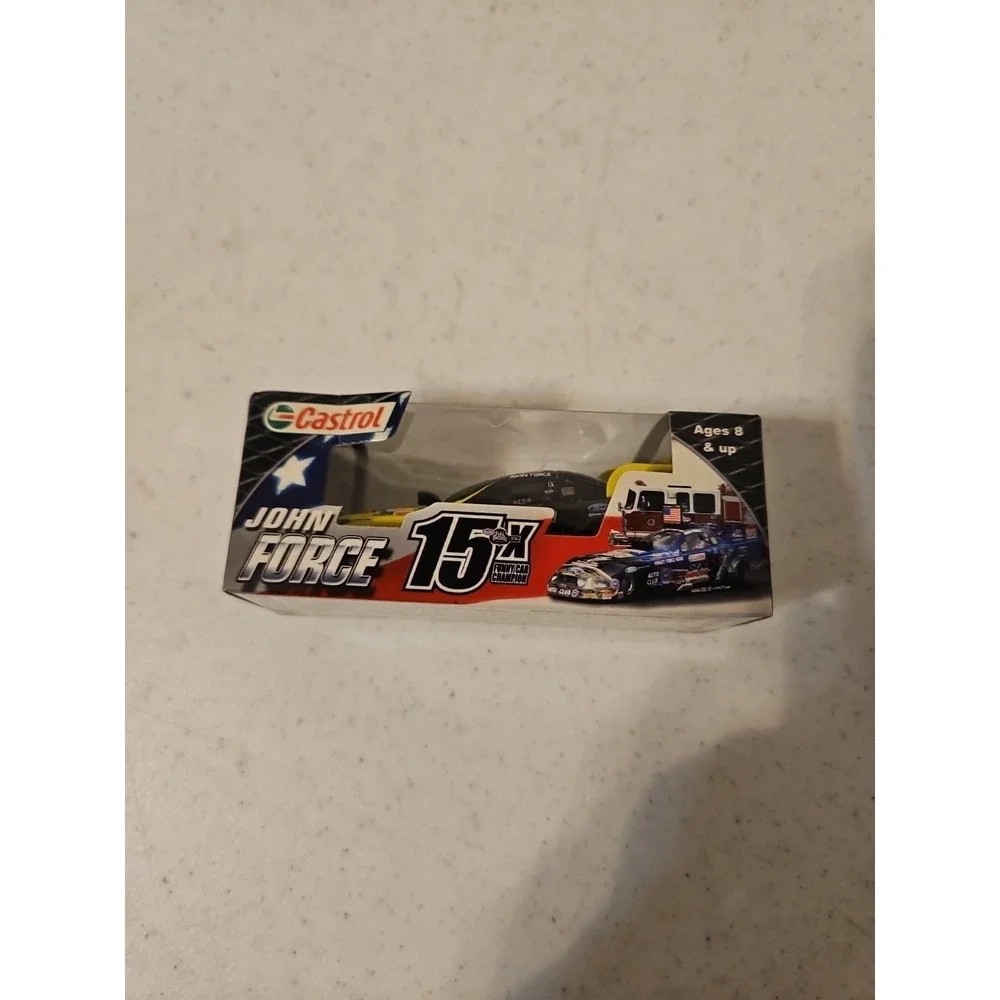 Lionel Action Racing Castrol John Force 15X Funny Car Champion 1:64 Diecast Car‎